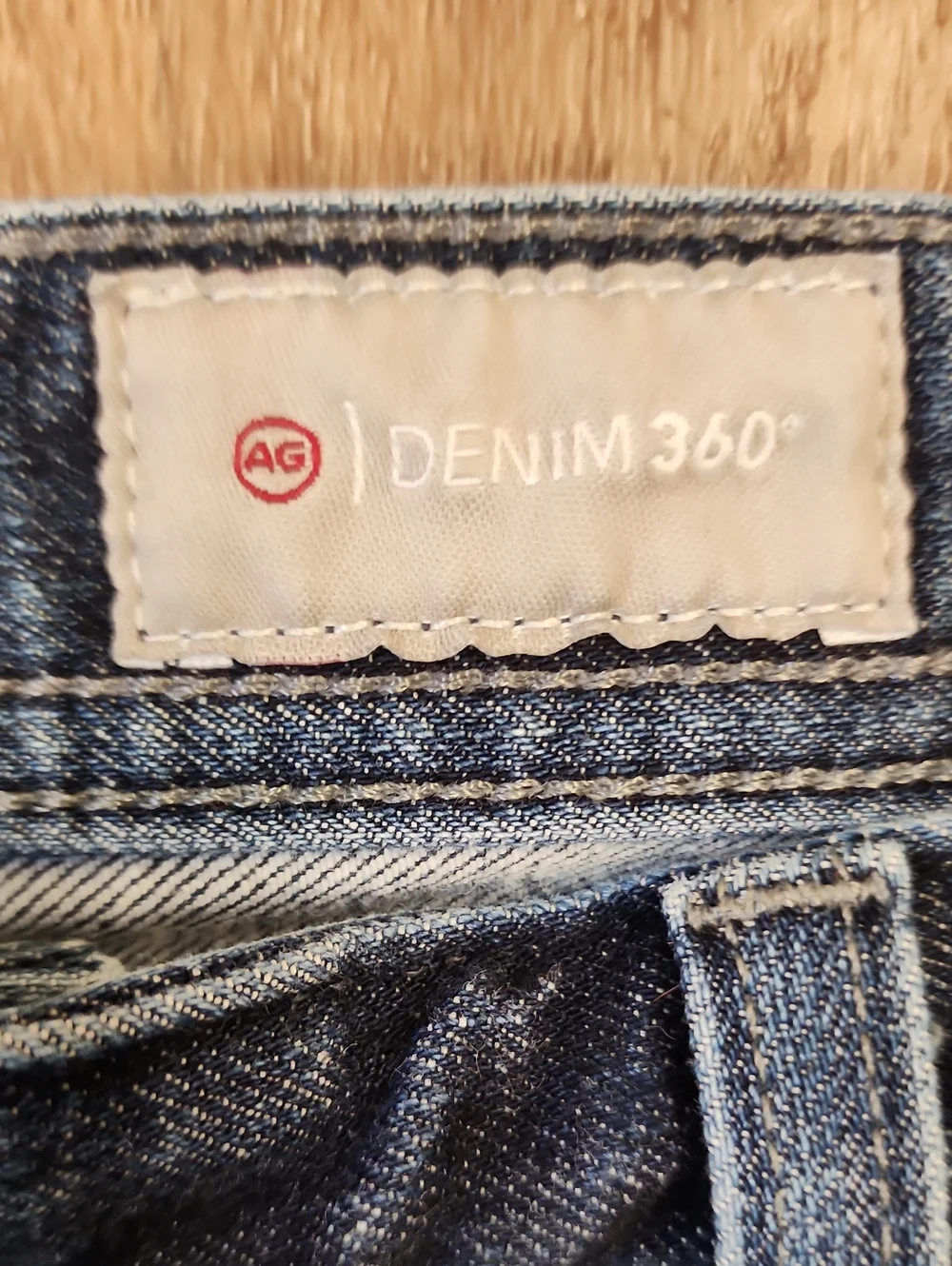AG Adriano Goldschmied Men's Jeans The Graduate Tailored Leg size 33x34
